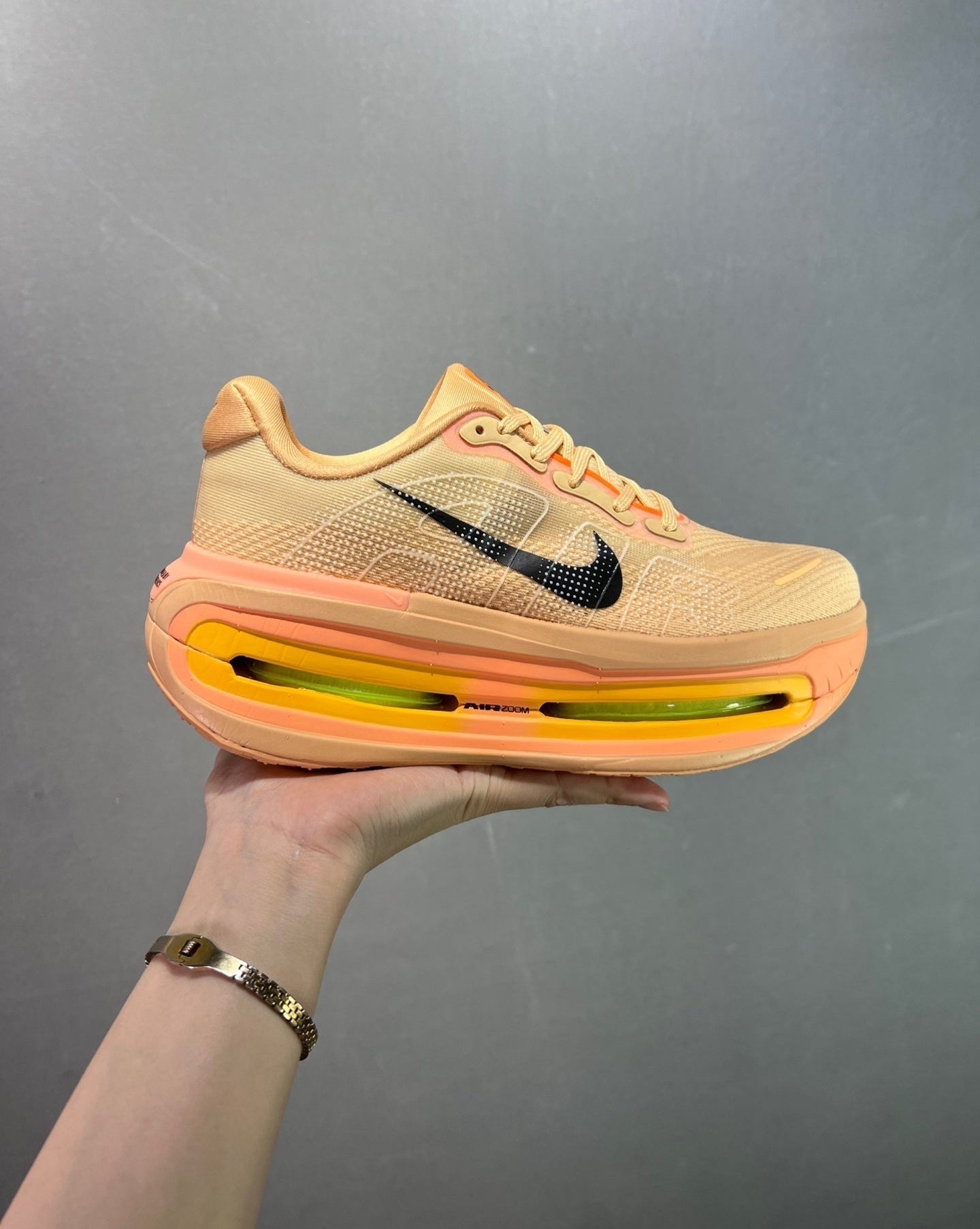 TENIS NIKE VOMERO PREMIUM