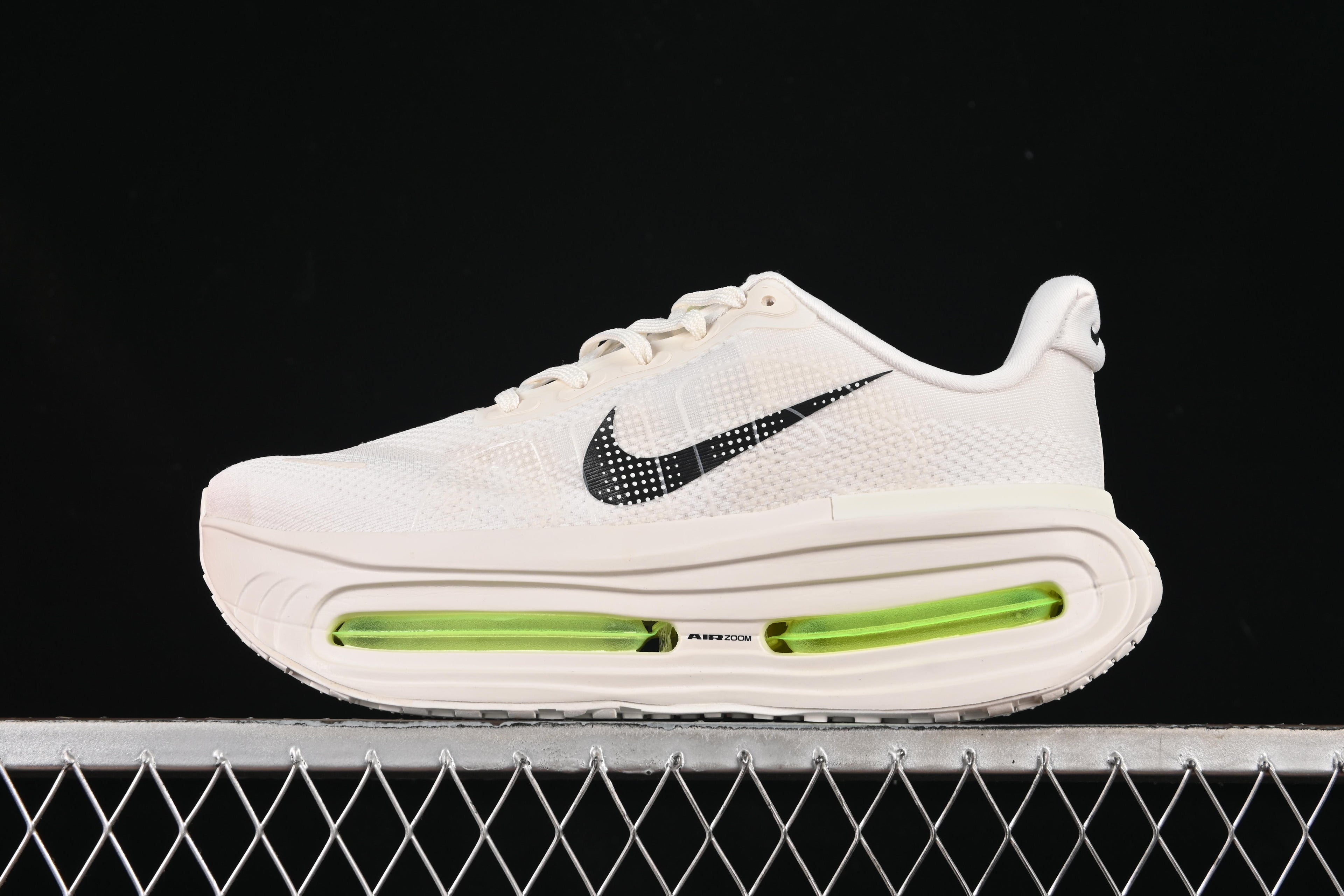 TENIS - NIKE VOMERO PREMIUM