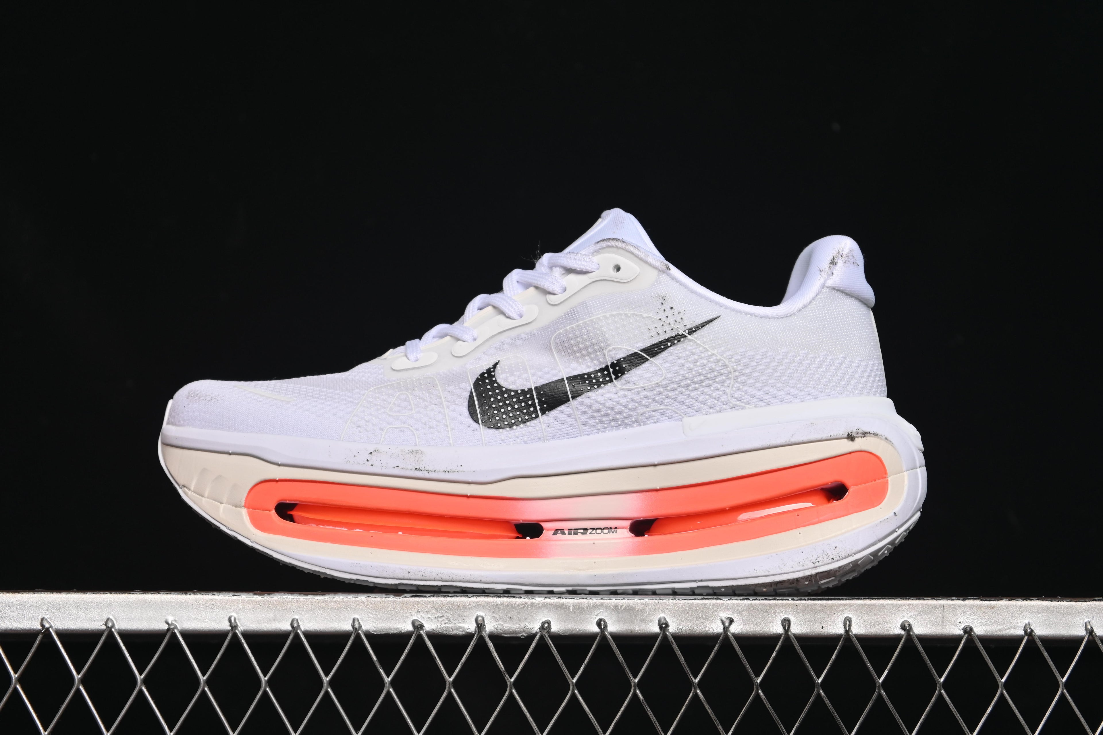 TENIS - NIKE VOMERO PREMIUM