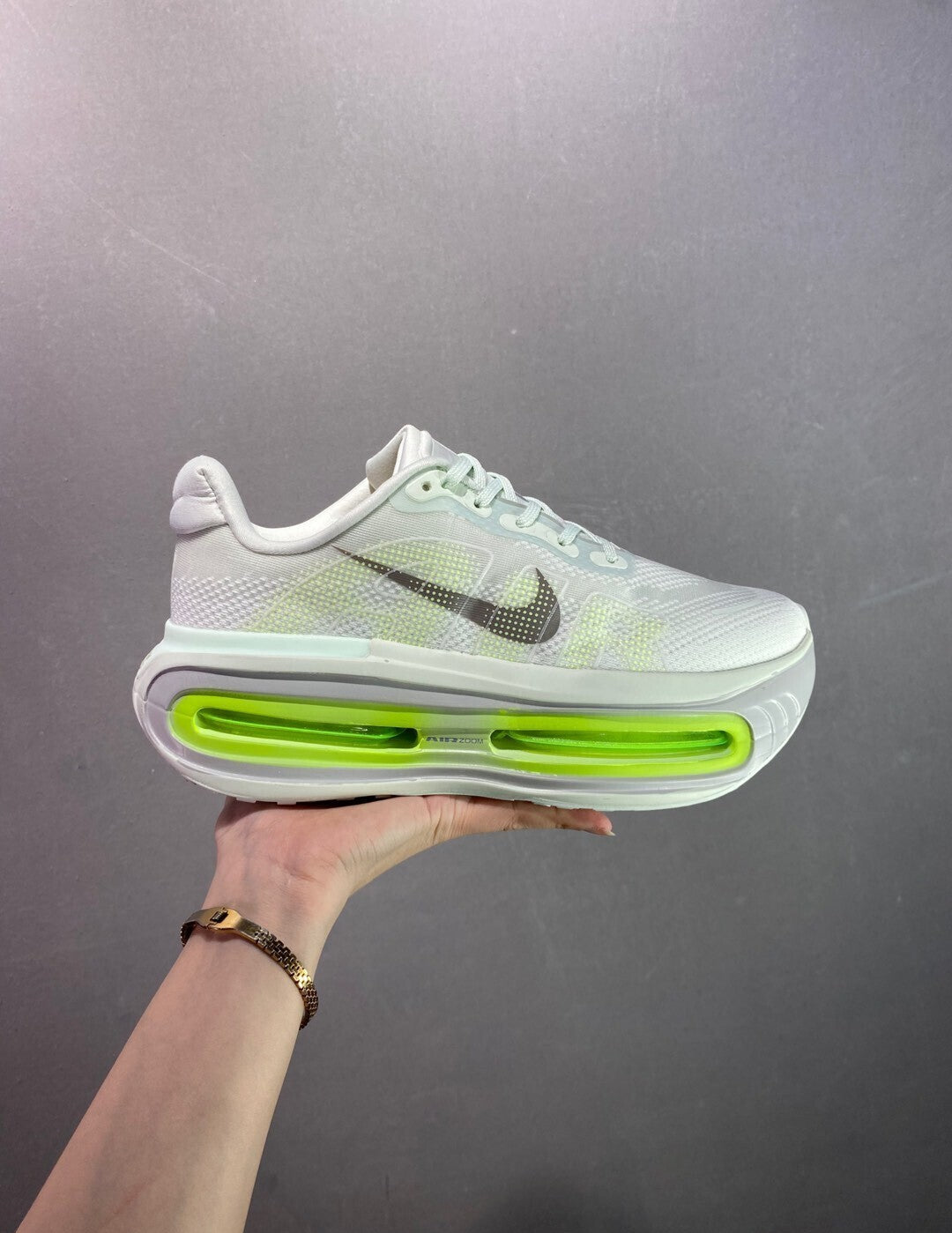 TENIS NIKE VOMERO PREMIUM