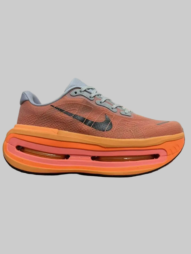 TENIS- NIKE VOMERO PREMIUM