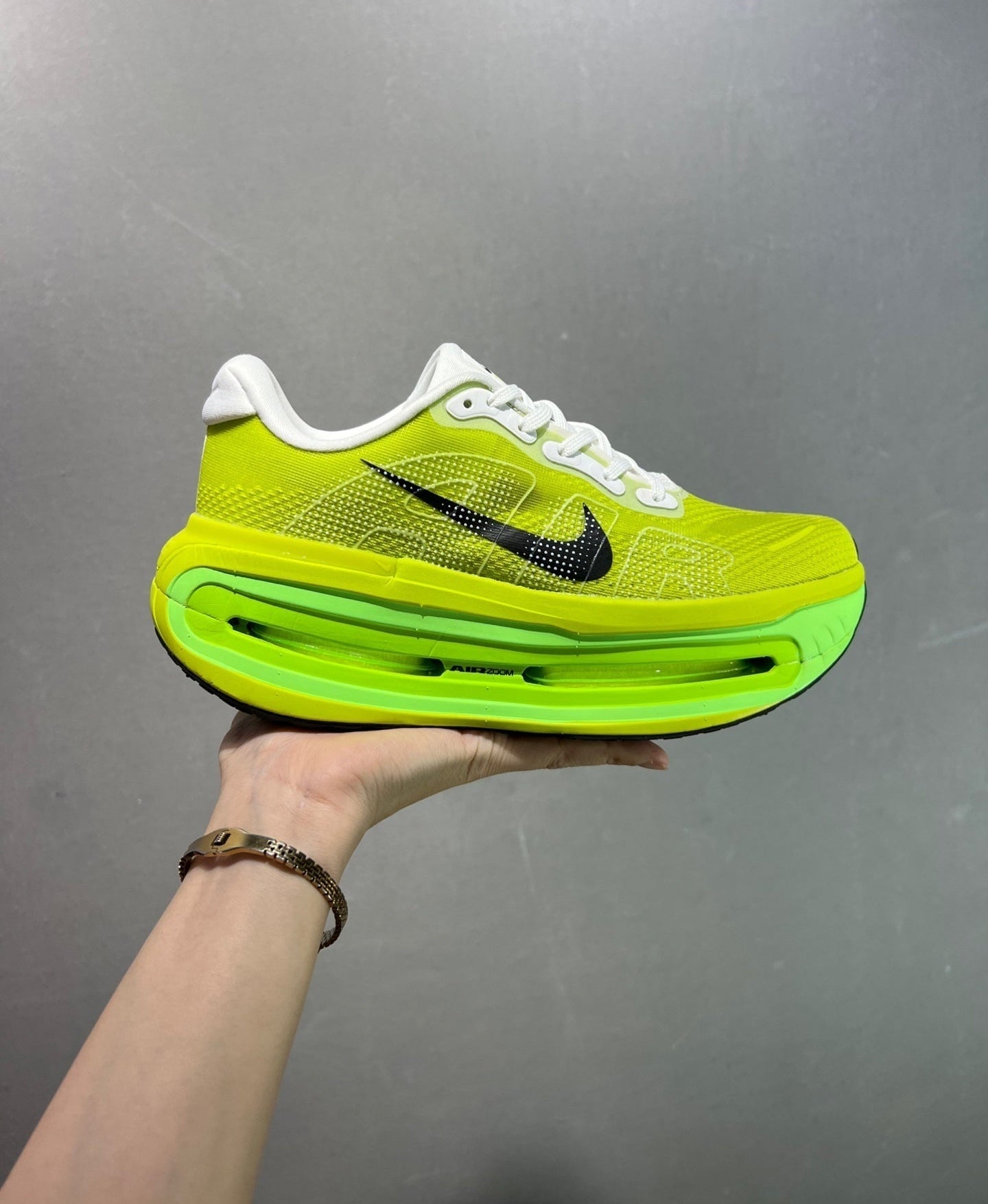 TENIS NIKE VOMERO PREMIUM