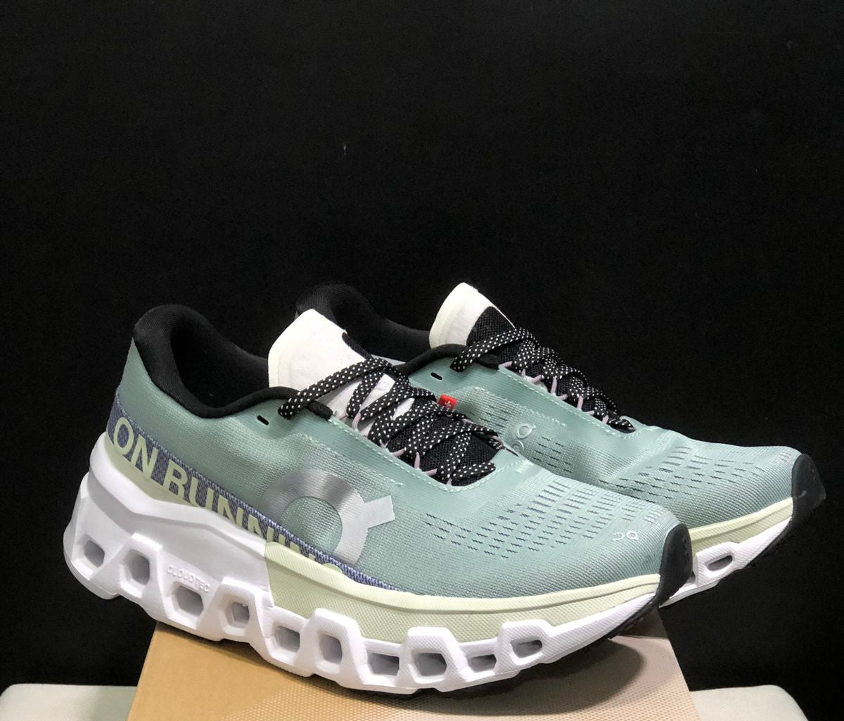 TENIS CLOUDMONSTER 2