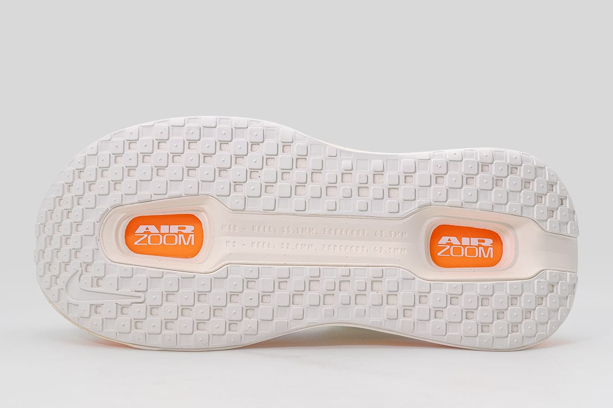 TENIS - NIKE VOMERO PREMIUM