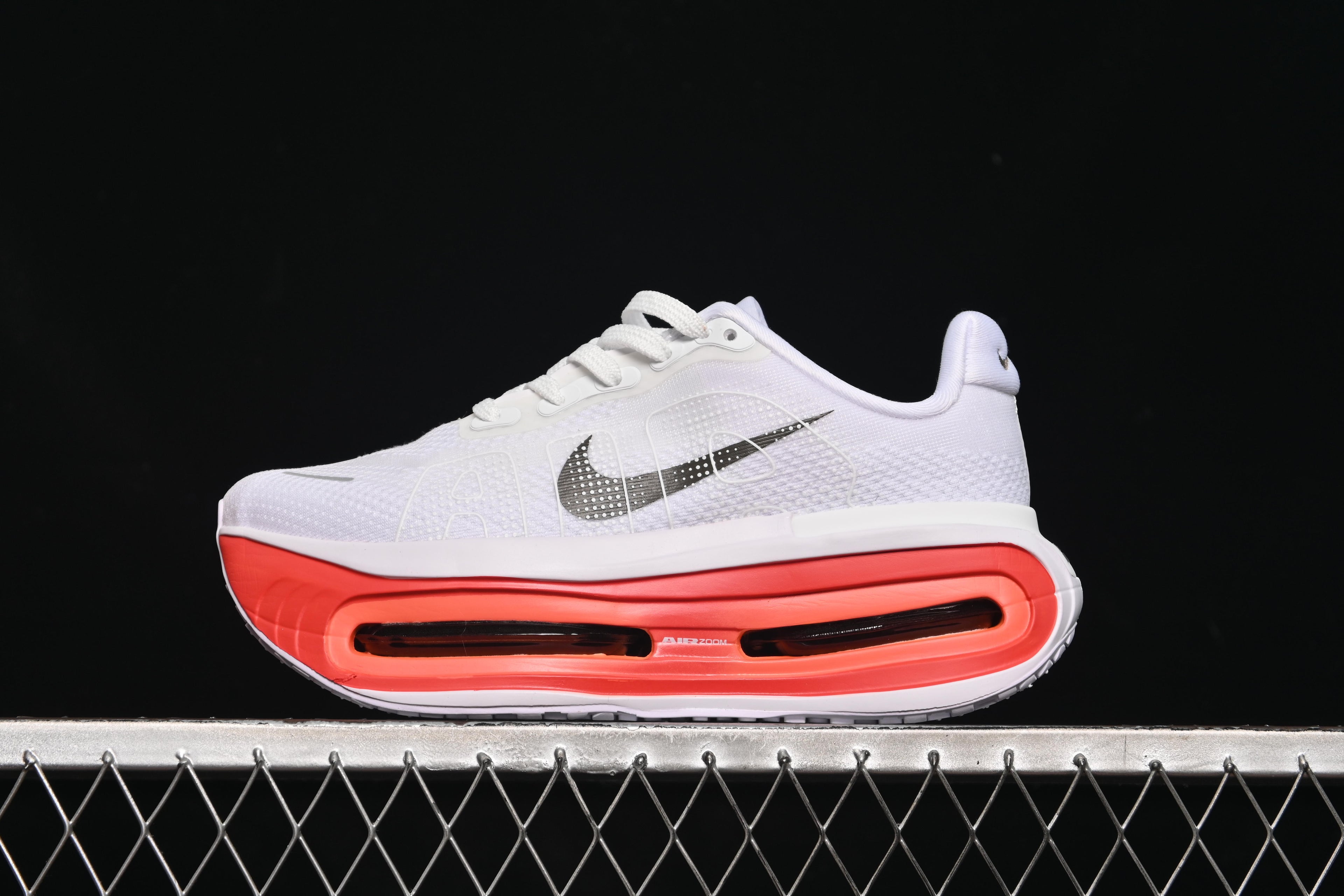 TENIS - NIKE VOMERO PREMIUM